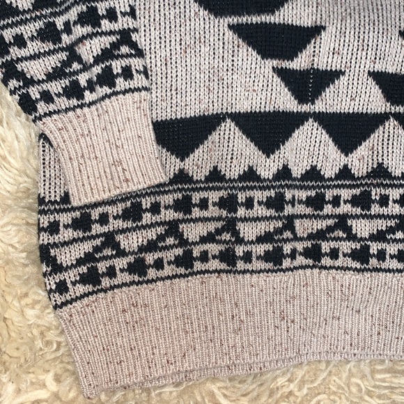 Aztec Sweater - Picture 3 of 4